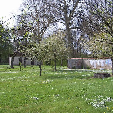 Le Chateau De Bressey & Son Orangerie Exterior foto